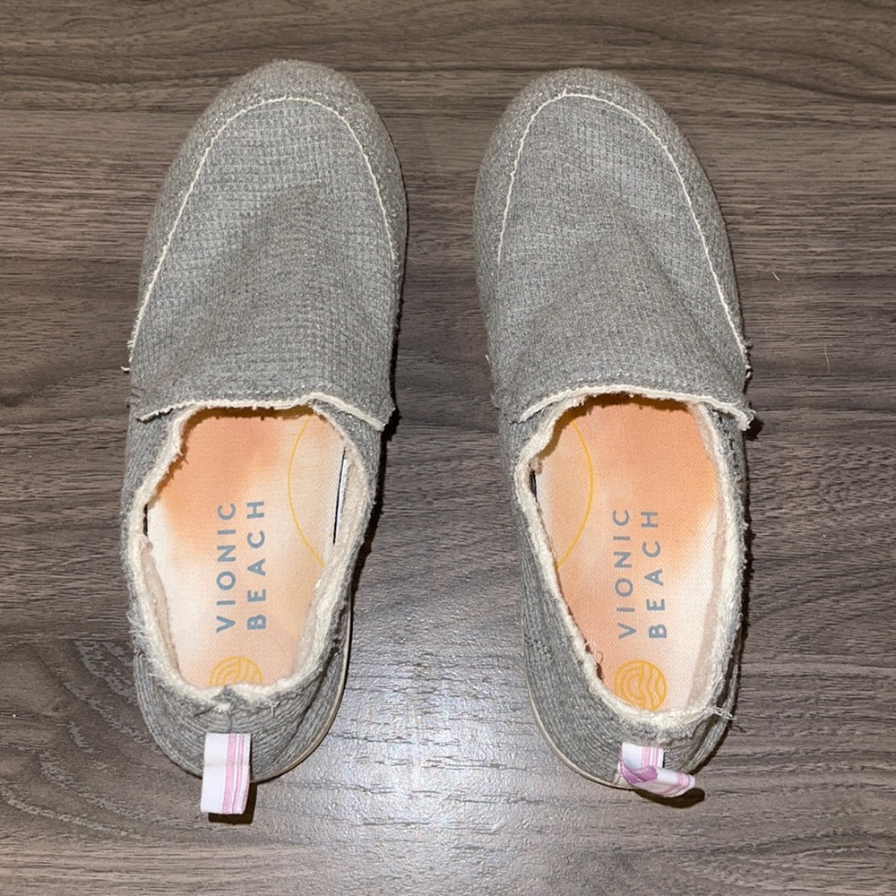Vionic beach shoes